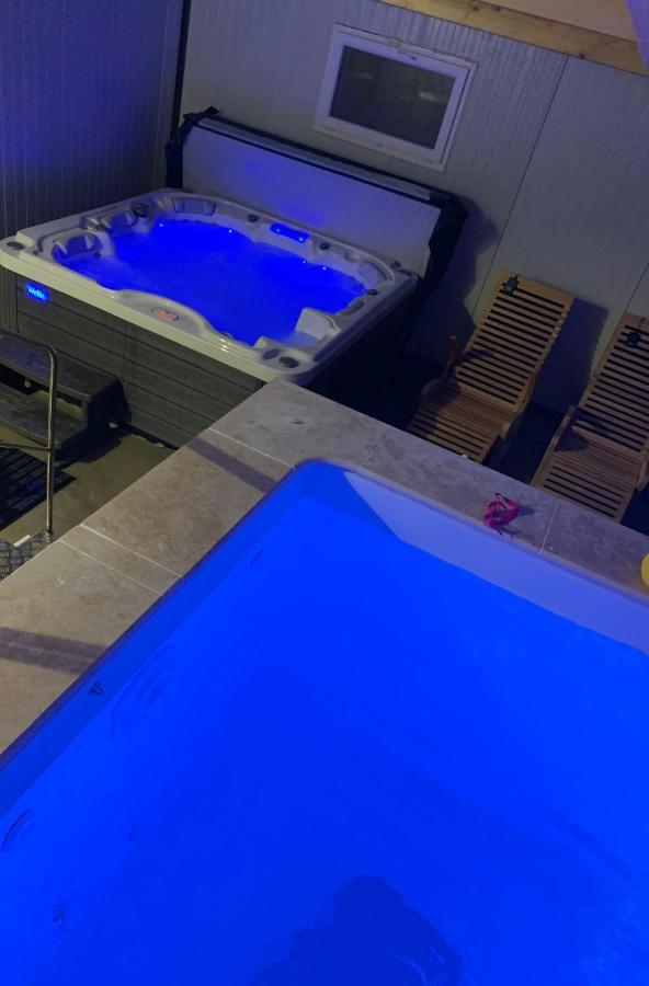 Gite 5 Pers Avec 2H Espace Bien-Etre Privatise Inclus Dans Le Prix De La Nuit 80M2 De Detente Équilly Buitenkant foto